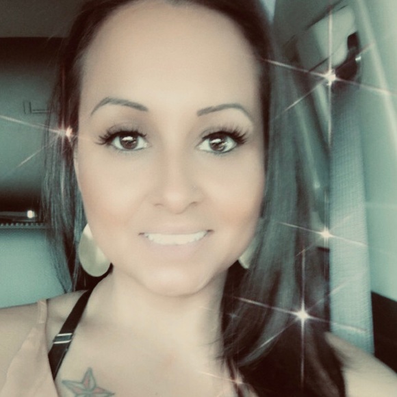 💖POSH AMBASSADOR💖TOP RATED SELLER FAST SHIPPING - Picture 3 of 3